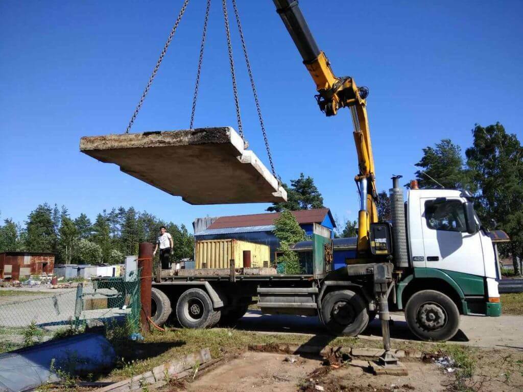 Фото работ по погрузке мешков манипулятором