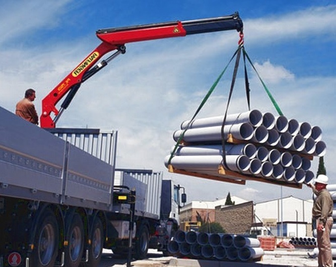 фото услуга перевозки труб манипулятором