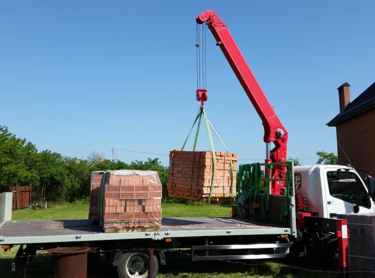 фото перевозка кирпичей в ростове на дону